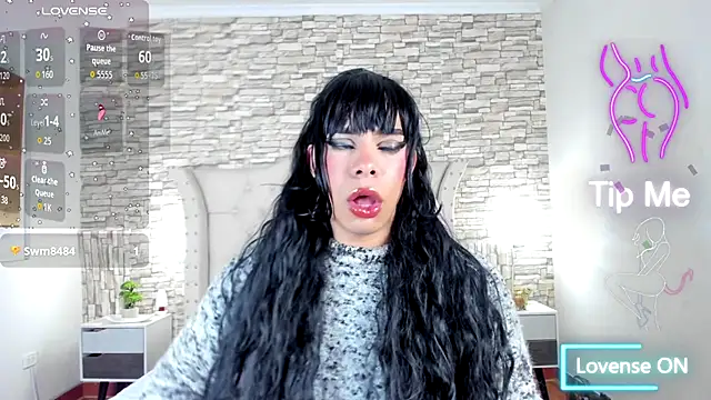 Giorgina Parado online show from November 2025 01:15:02 PM