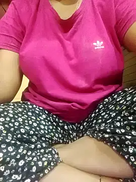 Im Cute online show from January 2025 07:18:01 PM