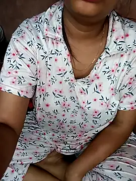 Im Cute online show from October 2025 06:41:01 PM