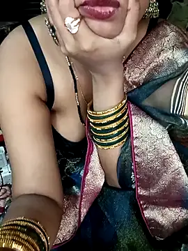 Im Cute online show from October 2025 09:04:02 PM