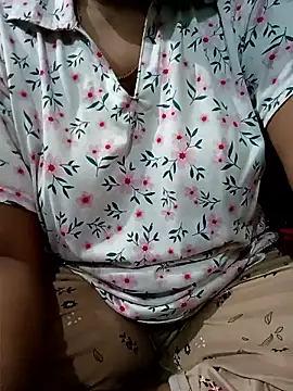 Im Cute online show from October 2025 07:58:02 PM