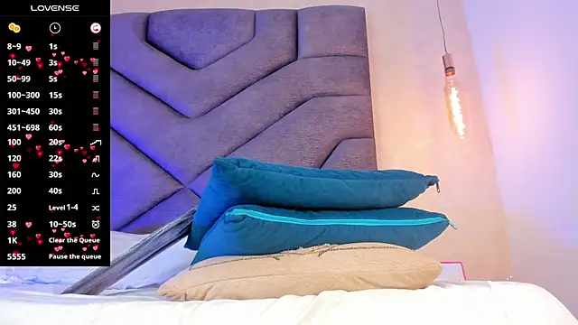 AilishBenson online show from October 2025 07:35:01 PM