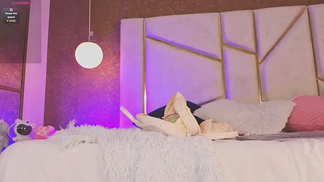 AilishBenson online show from February 2026 07:45:01 PM