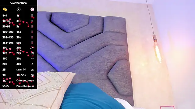 AilishBenson online show from October 2025 07:25:02 PM