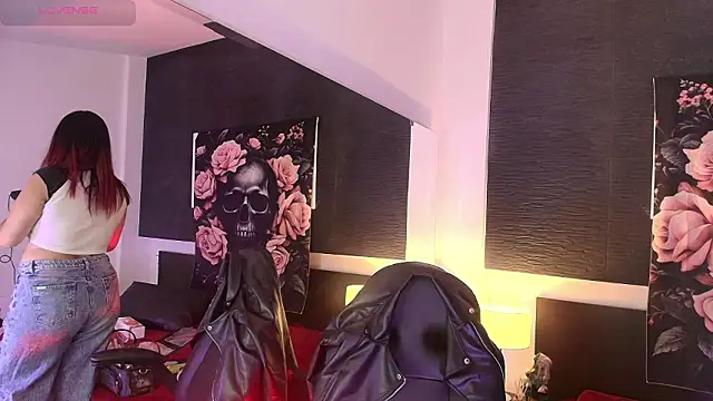 EvaaFoxxy1 online show from March 2026 12:00:02 PM