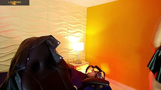 EvaaFoxxy1 online show from November 2025 03:51:02 AM