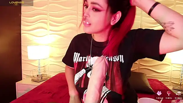 EvaaFoxxy1 online show from October 2025 12:28:02 PM