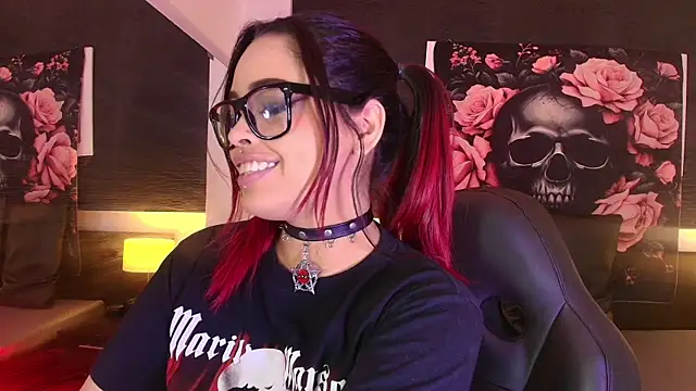EvaaFoxxy1 online show from April 2026 12:34:01 PM