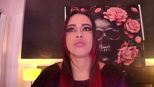 EvaaFoxxy1 online show from April 2026 01:36:01 PM