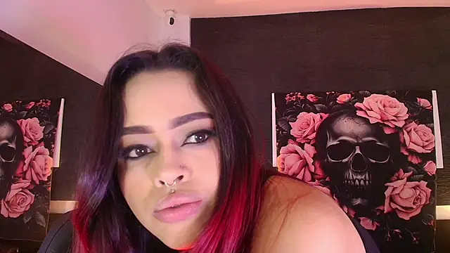 EvaaFoxxy1 online show from April 2026 12:07:02 PM