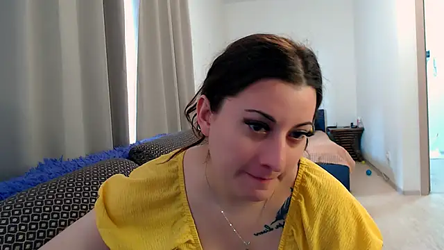 Helen Adams  online show from June 2026 06:02:01 AM