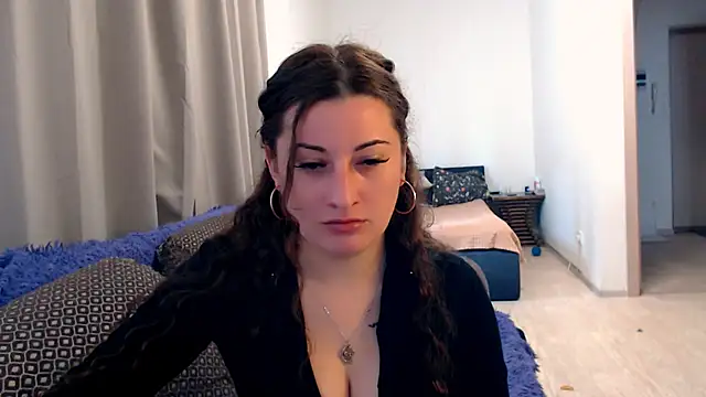 Helen Adams  online show from June 2026 05:18:02 AM