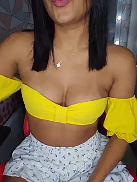 moreninhasilva online show from July 2026 12:44:02 AM