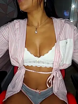 moreninhasilva online show from April 2026 01:02:02 AM