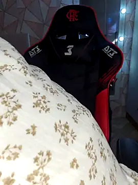 moreninhasilva online show from March 2026 12:48:02 AM