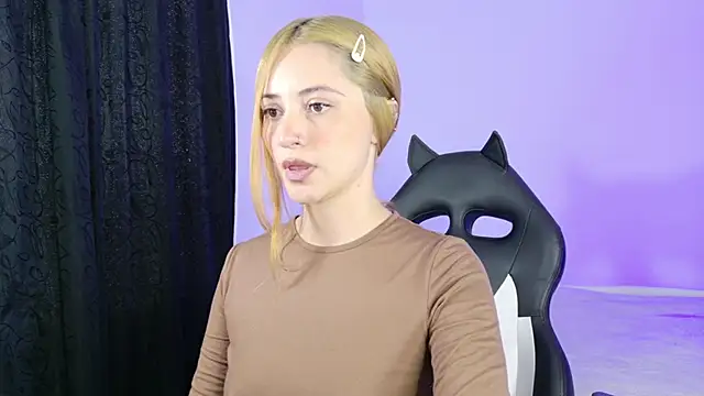 annie mora online show from April 2026 10:38:02 PM