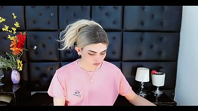 Daniela Pink  online show from February 2026 07:47:01 PM