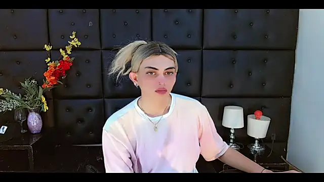 Daniela Pink  online show from March 2026 07:42:01 PM