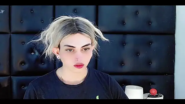 Daniela Pink  online show from February 2026 08:42:01 PM