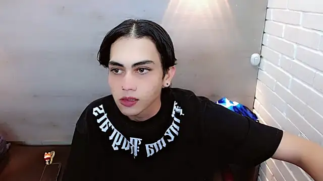 Daniela Pink  online show from October 2025 07:47:02 PM