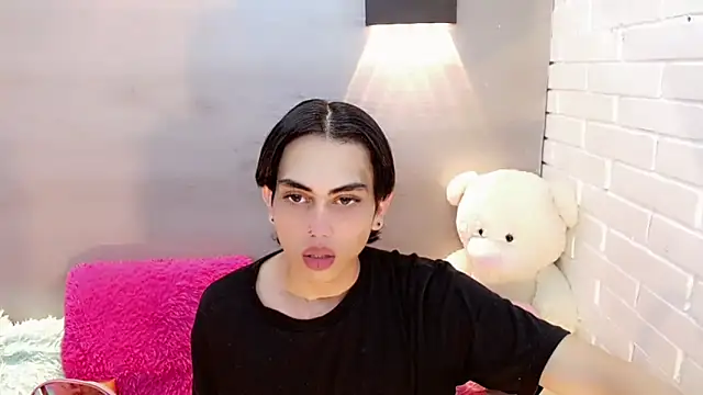 Daniela Pink  online show from October 2025 07:59:01 PM