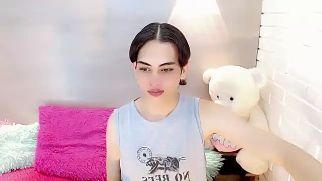 Daniela Pink  online show from September 2025 07:42:01 PM