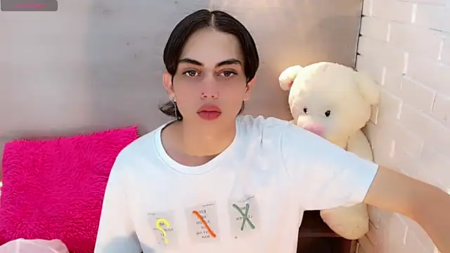 Daniela Pink  online show from September 2025 08:49:01 PM