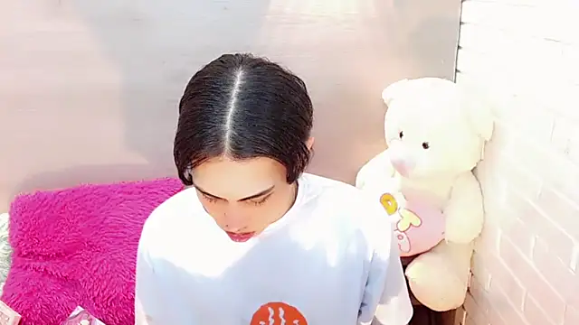 Daniela Pink  online show from October 2025 08:43:02 PM