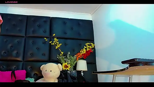 Daniela Pink  online show from June 2026 06:45:02 PM