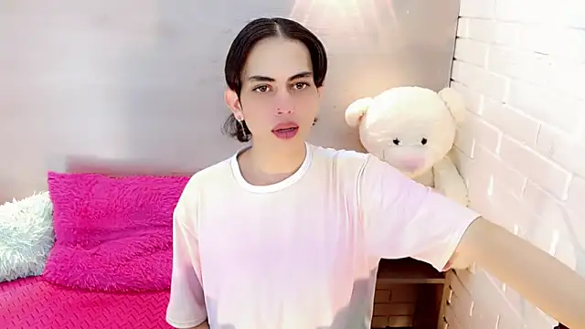 Daniela Pink  online show from September 2025 08:14:01 PM