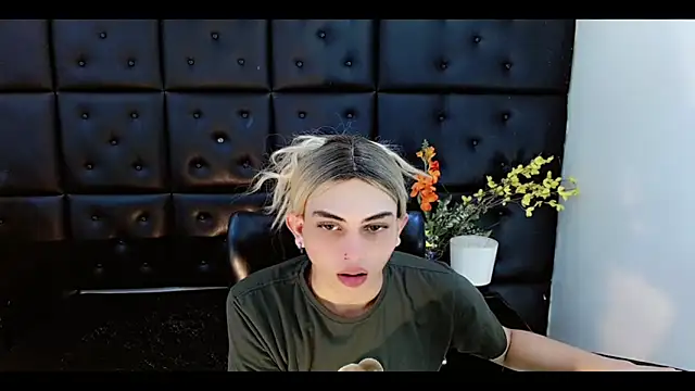 Daniela Pink  online show from February 2026 07:36:01 PM