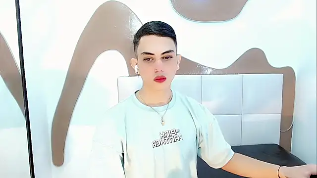 Daniela Pink  online show from April 2026 06:47:01 PM