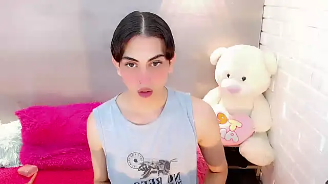 Daniela Pink  online show from September 2025 07:51:02 PM