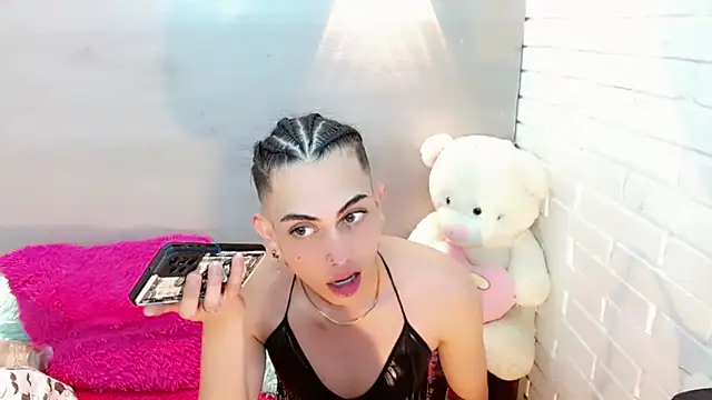 Daniela Pink  online show from November 2025 07:13:02 PM