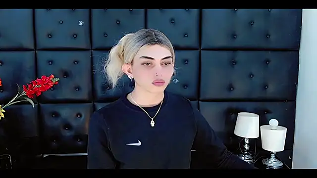 Daniela Pink  online show from February 2026 07:11:01 PM