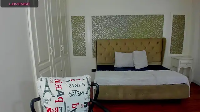 KimWessel  online show from April 2026 05:39:01 PM