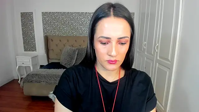KimWessel  online show from October 2025 08:09:02 PM