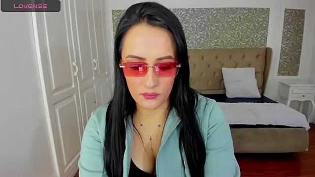 Snapshot of KimWessel_ chatting on April 2026 07:28:02 PM KimWessel online show from April 2026 07:28:02 PM
