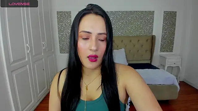 Snapshot of KimWessel_ chatting on April 2026 06:23:01 PM KimWessel online show from April 2026 06:23:01 PM