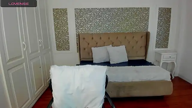 KimWessel  online show from January 2026 07:39:01 PM