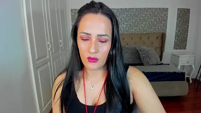 KimWessel  online show from October 2025 07:59:01 PM