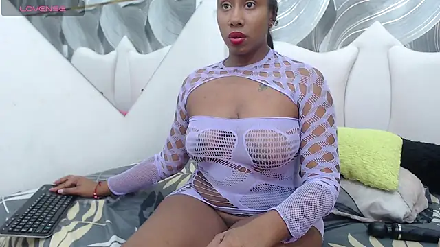 SheylaBrodhlei online show from February 2026 12:13:02 PM