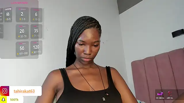 Snapshot of Tahira_21_ chatting on May 2026 05:37:01 PM Tahira 21 online show from May 2026 05:37:01 PM
