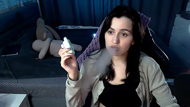 KiraYammy online show from November 2025 10:35:01 PM