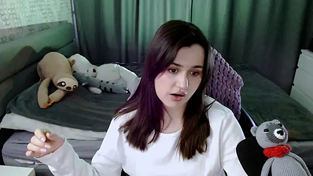 KiraYammy online show from January 2025 01:02:01 PM