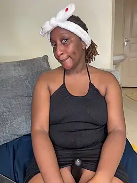 Snapshot of CarlaBeckky chatting on October 2025 05:21:01 PM CarlaBeckky online show from October 2025 05:21:01 PM