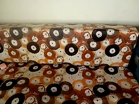 shuhana  online show from October 2025 01:37:02 AM