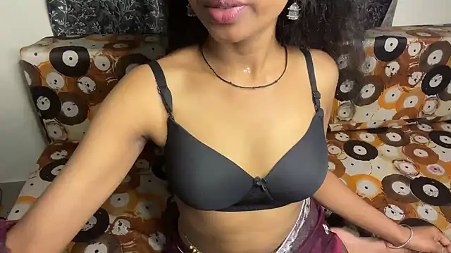 Snapshot of shuhana_ chatting on June 2026 04:56:02 AM shuhana online show from June 2026 04:56:02 AM