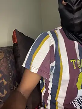 Gifttheskimaskboy online show from March 2026 06:04:02 PM