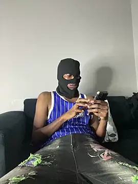 Gifttheskimaskboy online show from March 2026 10:22:01 PM